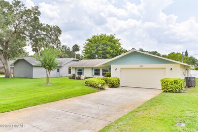 704 Green Rd-5