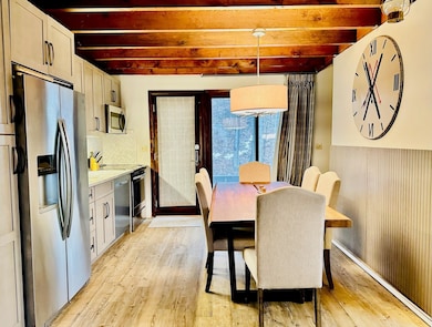 8 Shagbark Rd unit 8, Winhall, VT 05340 - photo 6