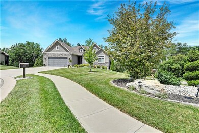 4506 Lakecrest Dr, Shawnee, KS 66218 - photo 2