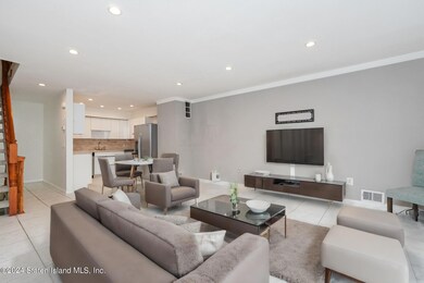 67 Country Dr E unit 56, Staten Island, NY 10314 - photo 5