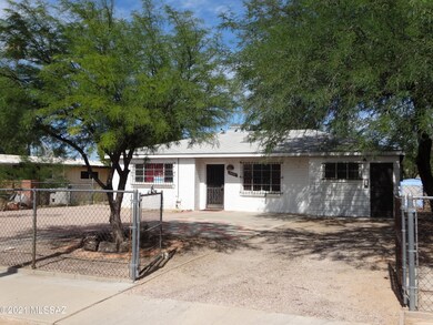 Driveway Entry