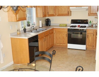 5 Rebecca Ln unit 5, Dracut, MA 01826 - photo 4