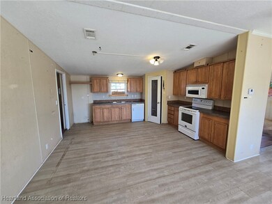 120 Shelby St, Sebring, FL 33876 - photo 4