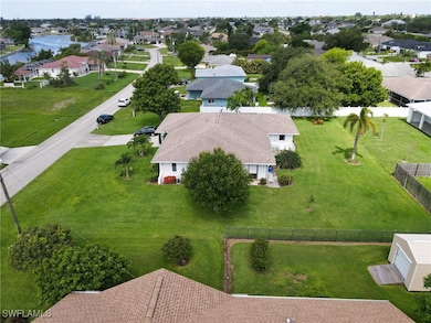 Aerial perspective of suburban area featuring a ne