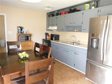 2704 E 26th St, Muncie, IN 47302 - photo 3