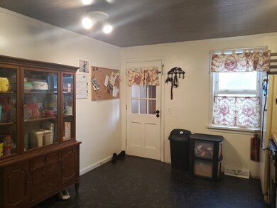 680 Wheelwright Rd, Barre, MA 01005 - photo 6