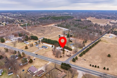 Red_Arrow_Hwy_VL_Mattawan_49071-9