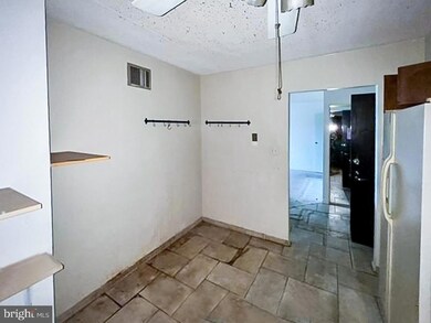 21423 Valley Forge Cir unit 1423, King of Prussia, PA 19406 - photo 5