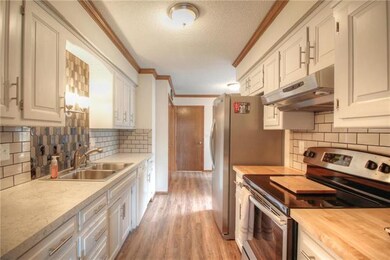 7105 Mastin St, Shawnee, KS 66203 - photo 7