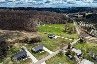 44-6161 Hiawatha Rd-44