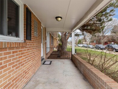 2959 Dexter St, Denver, CO 80207 - photo 2