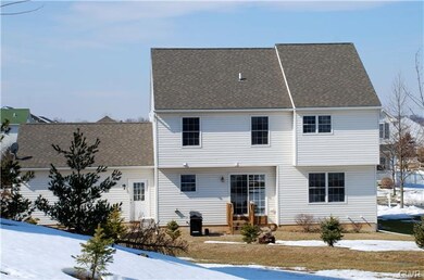 1816 Merlot Dr, Easton, PA 18045 - photo 2