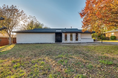 605 Ray Andra Dr, Desoto, TX 75115 - photo 2