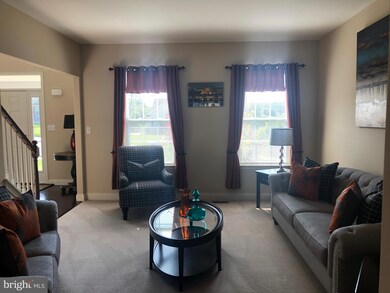 215 Pleasant View Dr, Douglassville, PA 19518 - photo 5