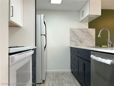 2016 Lakeview Dr, Sebring, FL 33870 - photo 3