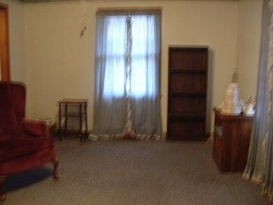 311 E Brumfield Ave, Princeton, IN 47670 - photo 3