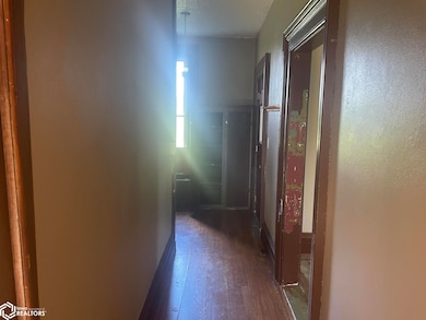 2902 Water St, Columbus City, IA 52737 - photo 6