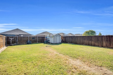 542 Meadowlake Dr, Waxahachie, TX 75165 - photo 5