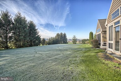 908 Walnut St, New Holland, PA 17557 - photo 4