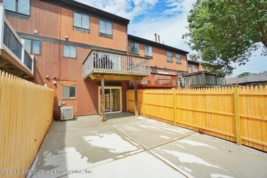 37 Hemlock Ct unit 153, Staten Island, NY 10309 - photo 3