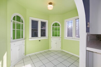 5 Dining Room