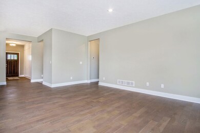 1406 Pentwater - 907 S SOUTH COVE CIRCLE