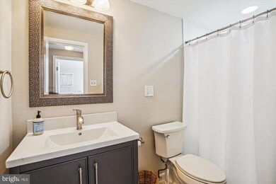 6642 Kirby Ct, Falls Church, VA 22043 - photo 6