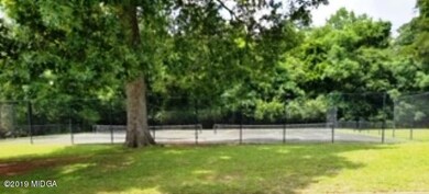 4 Tennis Courts