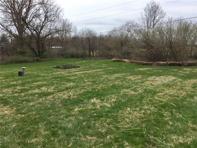 11185 N Division Rd, Fountaintown, IN 46130 - photo 5