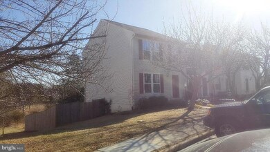 9081 Falcon Glen Ct, Bristow, VA 20136 - photo 2