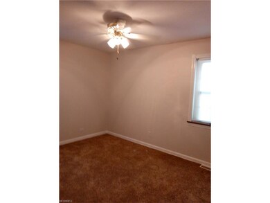 25514 Chatworth Dr, Euclid, OH 44117 - photo 4