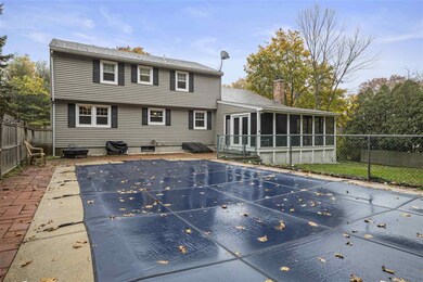 7 Hemlock St, Rochester, NH 03867 - photo 2