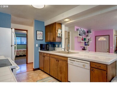 215 S Everest Rd, Newberg, OR 97132 - photo 7