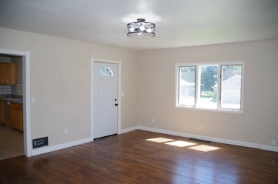 525 N F St, Broken Bow, NE 68822 - photo 4