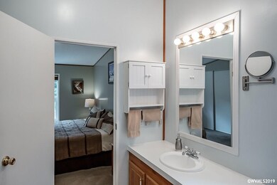 39088 Lazy d Rd, Scio, OR 97374 - photo 6