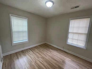 3186 W Shirley Cir, Memphis, TN 38127 - photo 5