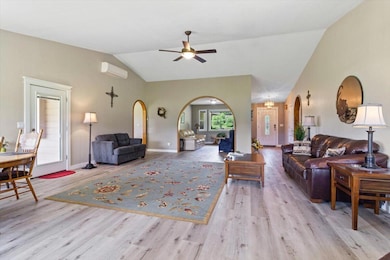 4461 Laurel Ave, Grants Pass, OR 97527 - photo 7