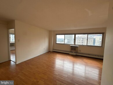 River West Condominiums unit 815, Philadelphia, PA 19103 - photo 2