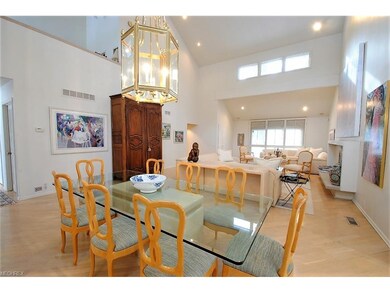 Dining room.