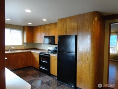 6605 Beverly Blvd, Everett, WA 98203 - photo 4