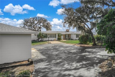 310 Lake Mirror Dr, Lake Placid, FL 33852 - photo 3