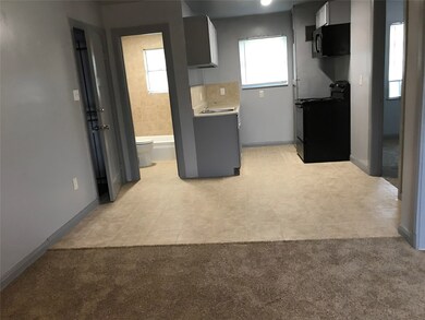 8717 Spaulding St unit 3, Houston, TX 77016 - photo 2