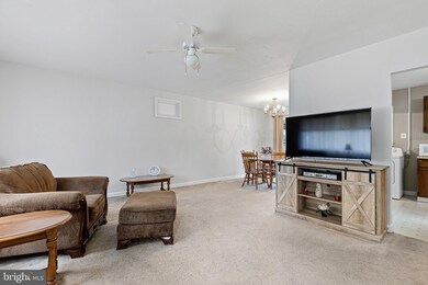 602 S Gerald Dr, Newark, DE 19713 - photo 3