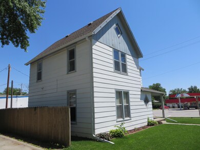 NW side