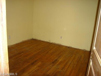2nd Bedroom.