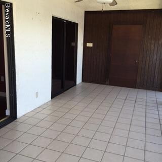 Banana storage door