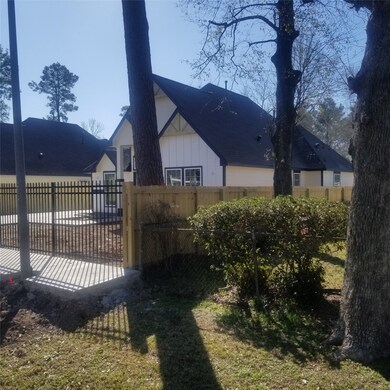 8014 Yoe St, Houston, TX 77078 - photo 3