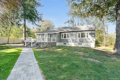 1802 Amazon Rd, Mohegan Lake, NY 10547 - photo 2