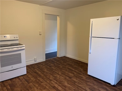 43 Spruce St unit 4, Oneonta, NY 13820 - photo 3