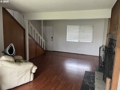 4554 Woodsboro St, Eugene, OR 97402 - photo 2